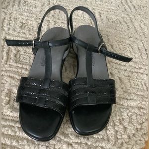 SAS Capri with strips, snakeskin, black sandals, size 10 N